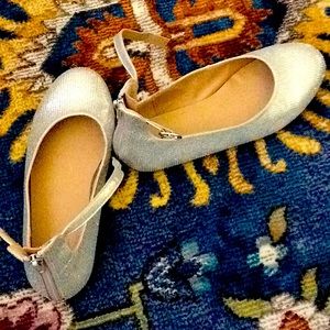 I.N.C brand,glittery grey girl shoes for ages 8-10